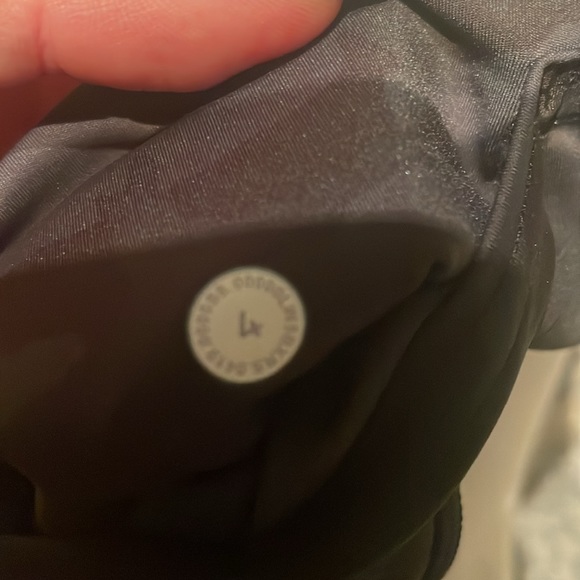 Lululemon camo leggings 4 - Picture 6 of 6